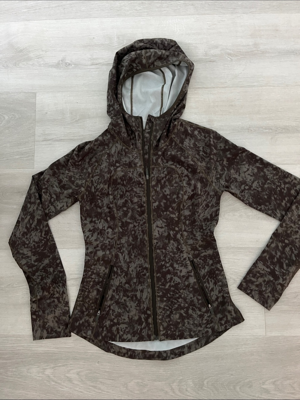lululemon athletica Women's Hooded Define Jacket in lunar rock Camo Print XS